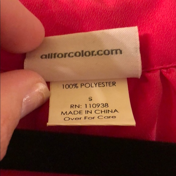 Hot Pink Sleeveless Blouse - Picture 3 of 4